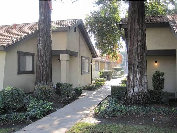 Walkway from Standiford