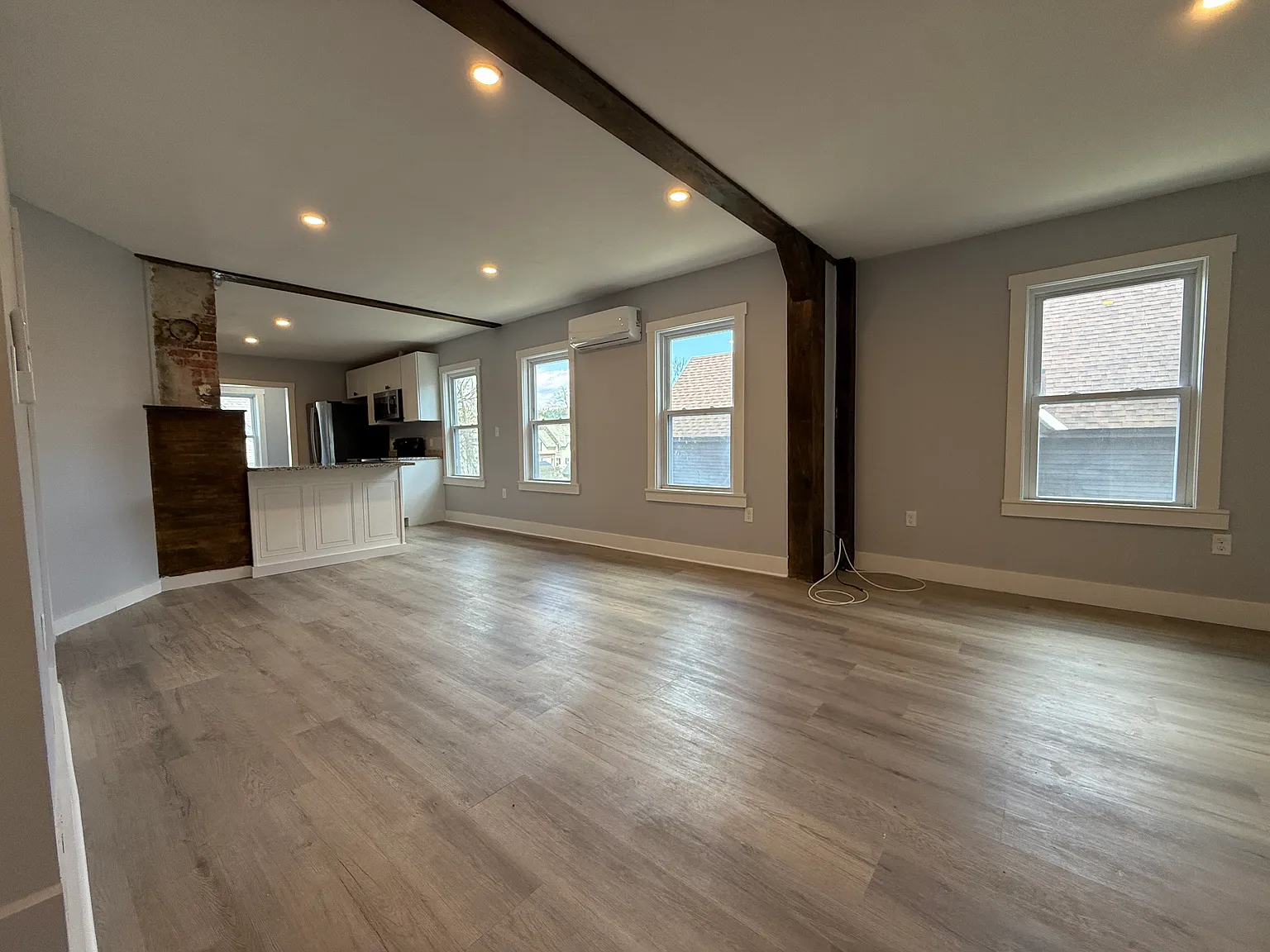 4 bed, 1541 sqft, $2,495 — Photo 2