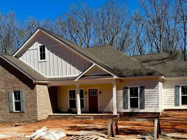 183 Willow Lake Dr, Milledgeville, GA 31061