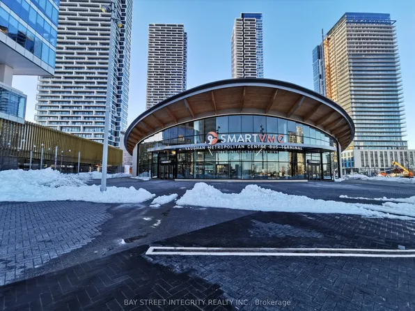 898 Portage Pkwy, Vaughan, ON
