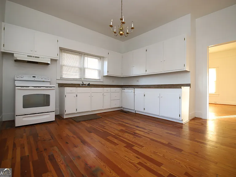 201 Jennings St — Photo 13