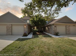 3880 Hunters Way Ct, Canton, MI 48188