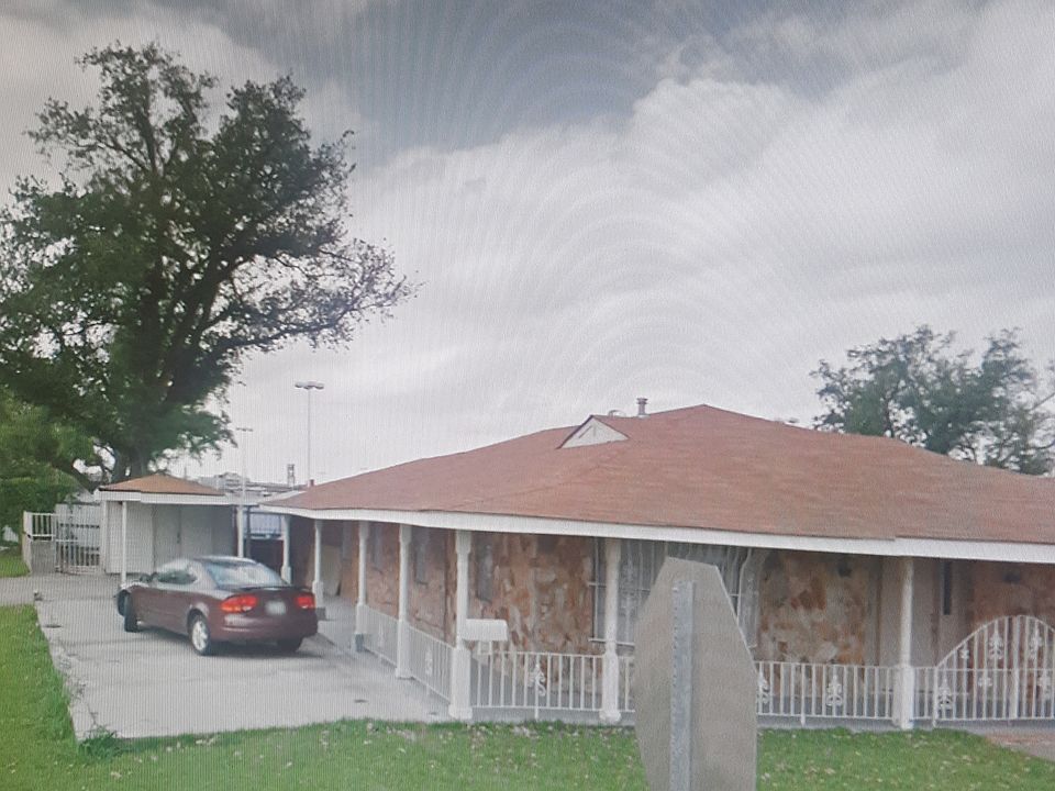 2nd image of 1728 Eunice Dr #1
