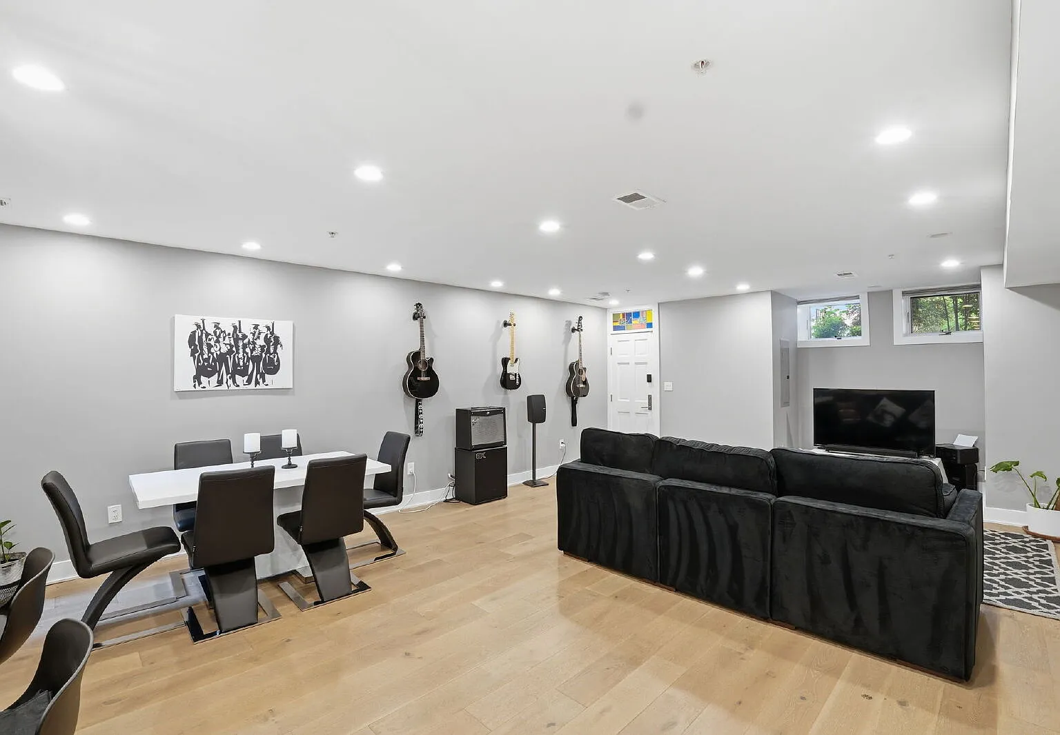 2 bed, 2.0 bath, 1376 sqft, $3,100 — Photo 3