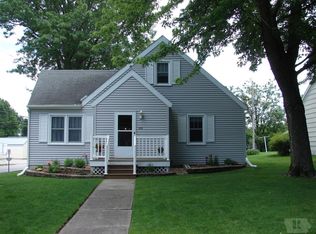 208 N Harrison St, Mount Pleasant, IA 52641
