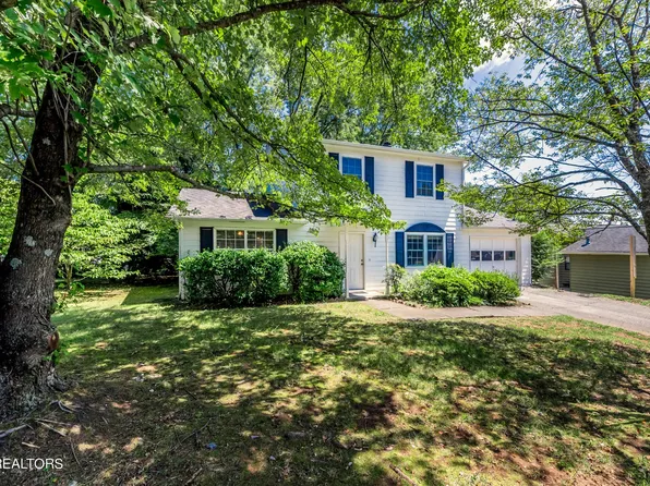 808 Black Rock Cir, Knoxville, TN 37934