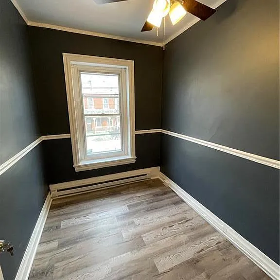 944 W Gordon St — Photo 3