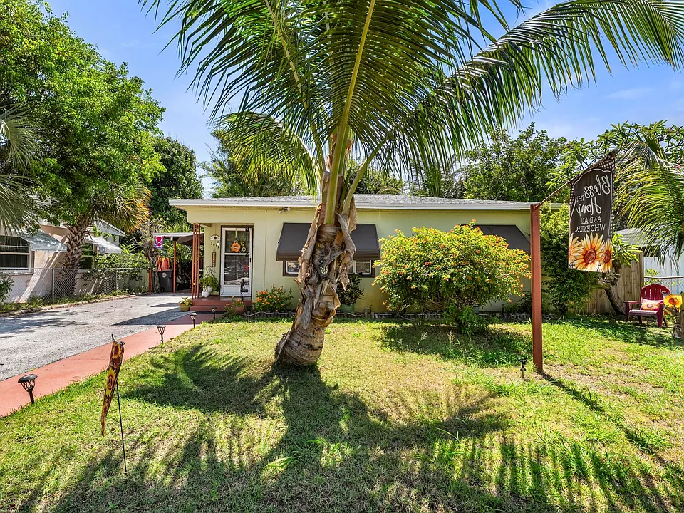 3032 Stanford Rd