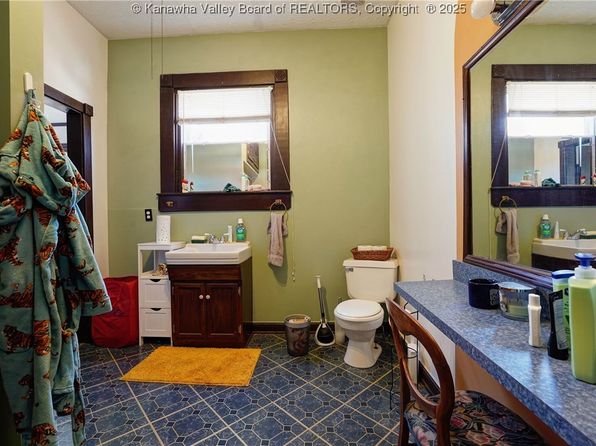 charleston-west-virginia-244529180 picture