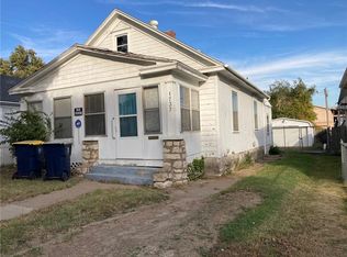 1737 Corrington Ave, Kansas City, MO 64126