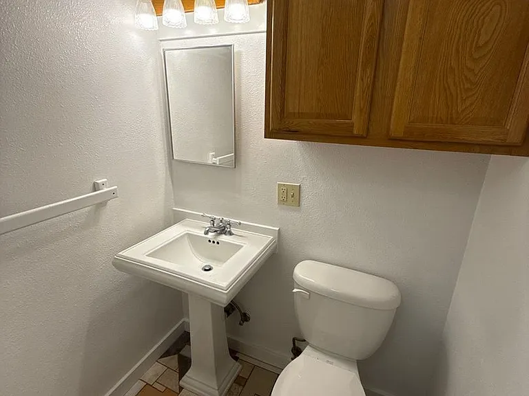 291 Clay St W #8 — Photo 14