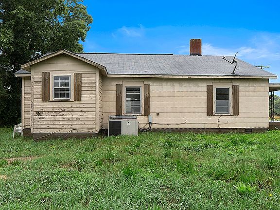 5th image of 1074 Lavender Rd
