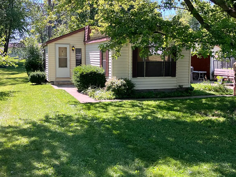 283 N County Rd E — Photo 9