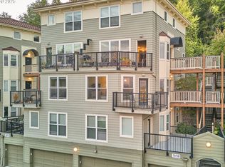 315 NW Uptown Ter APT 2B, Portland, OR 97210