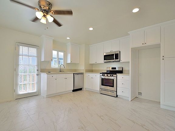 2nd image of 201 N Lucia Ave #1/2