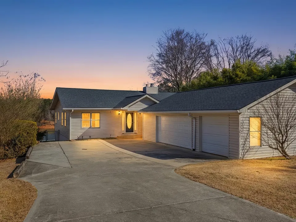 6137 Cool Springs Rd