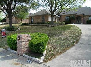8620 Crosswind Dr, Fort Worth, TX 76179