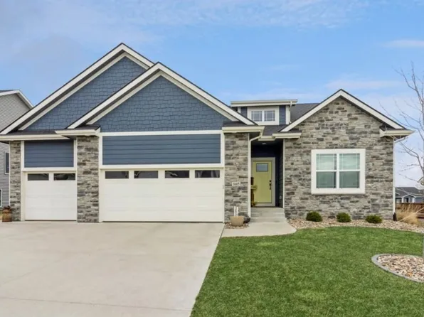 1605 Red Cedar Ln, Granger, IA 50109