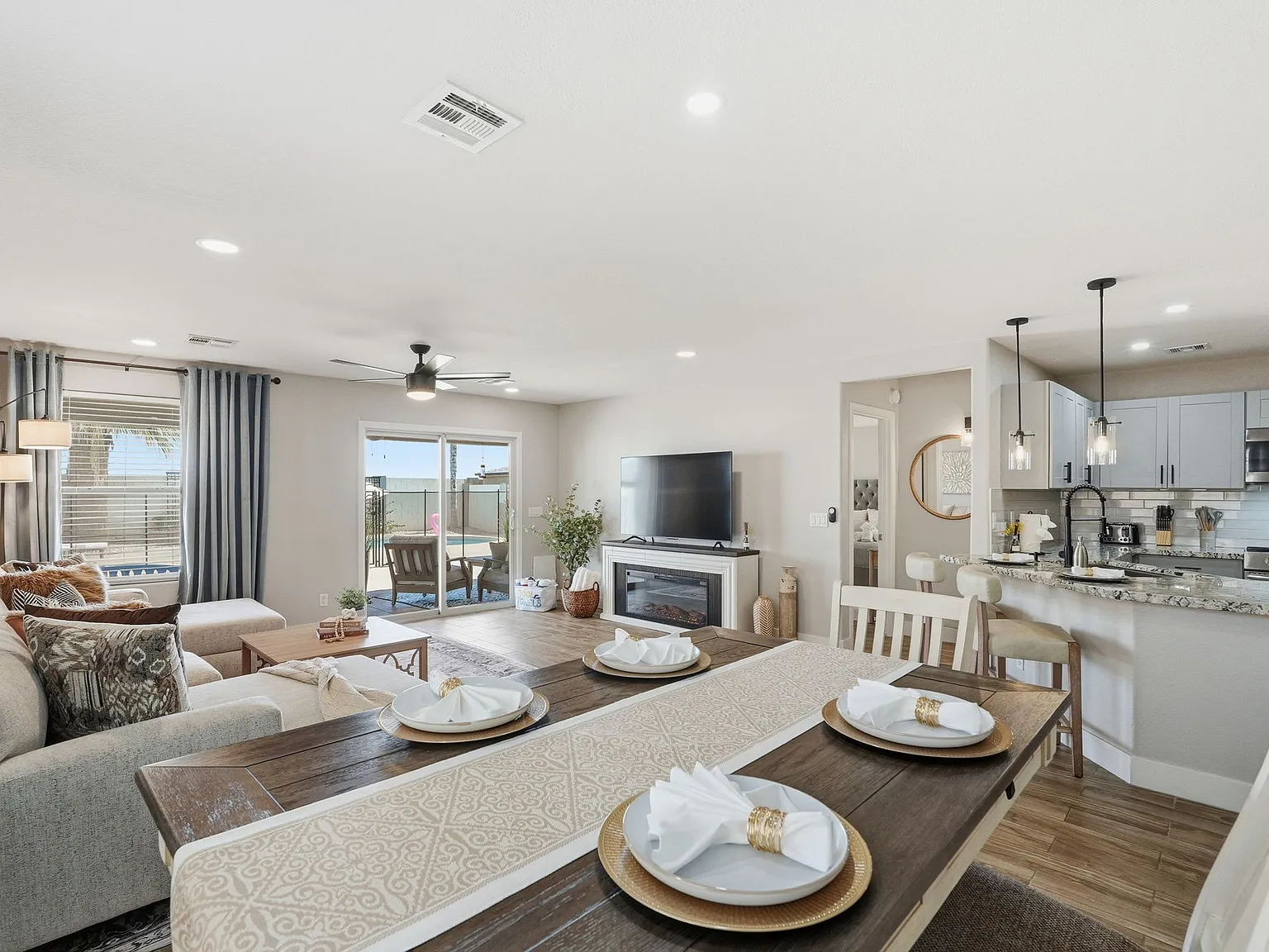 E Longhorn St, San Tan Valley — Photo 3