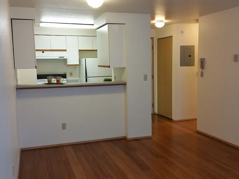 One bedroom unit.