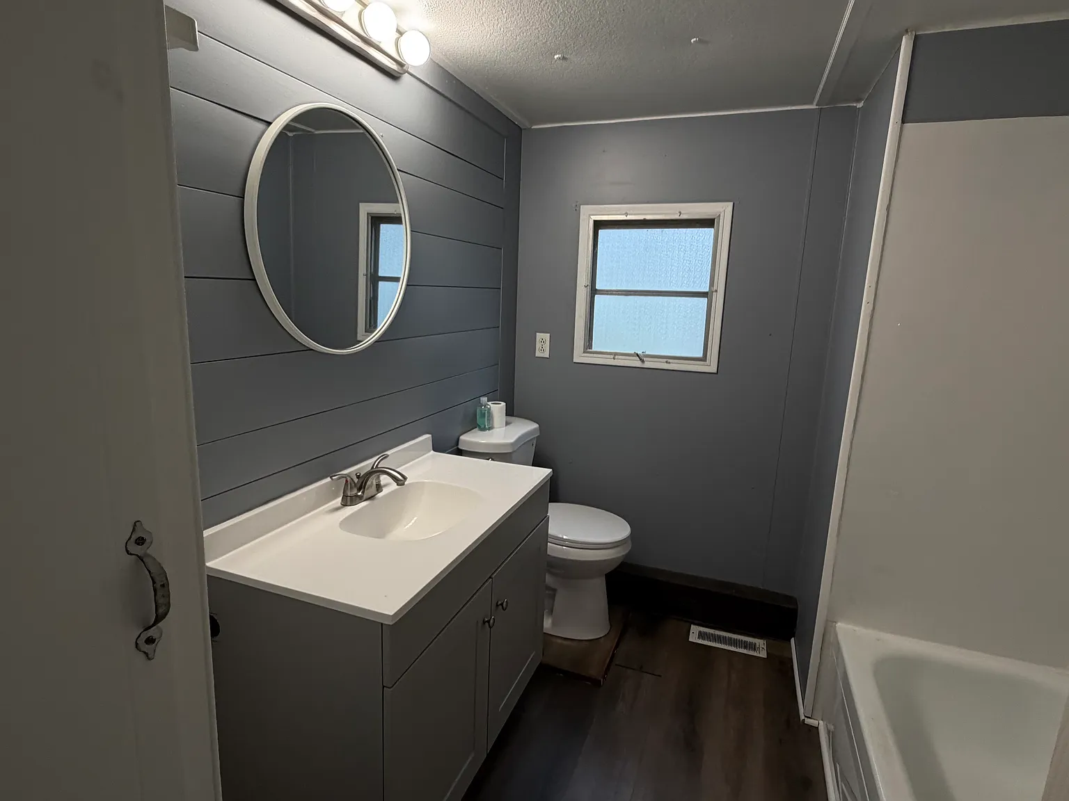2 bed, 924 sqft, $1,000 — Photo 3