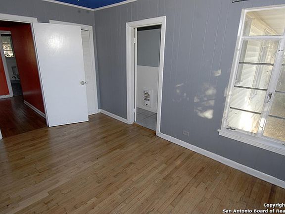 5th image of 240 Seford Dr