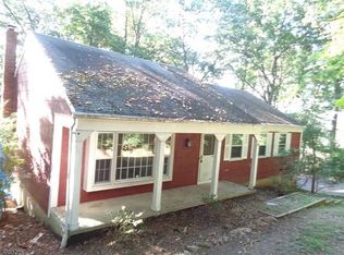 113 Fox Run Rd, Stewartsville, NJ 08886