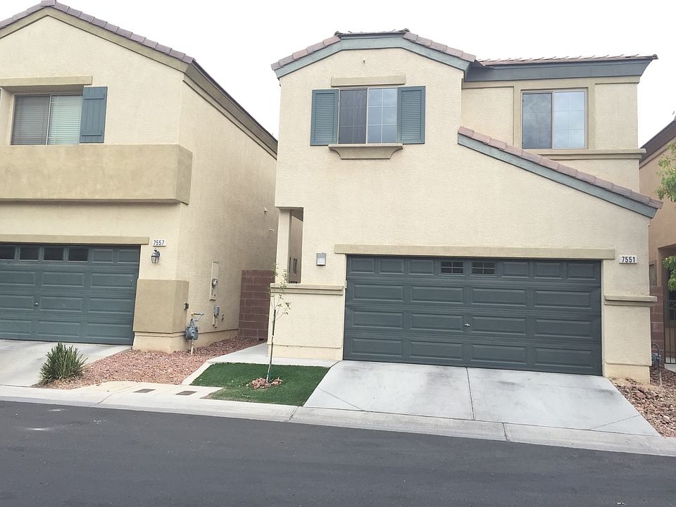 1 front of house_08262015