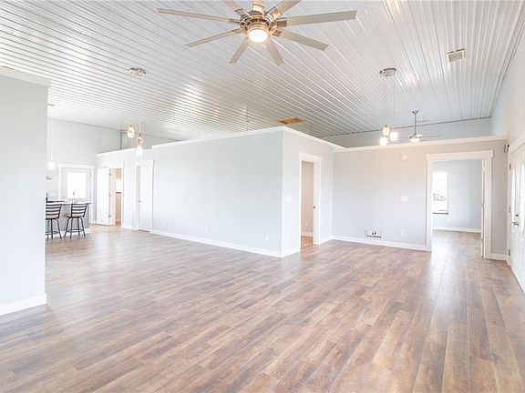 3rd image of 1270 SW 50th Rd