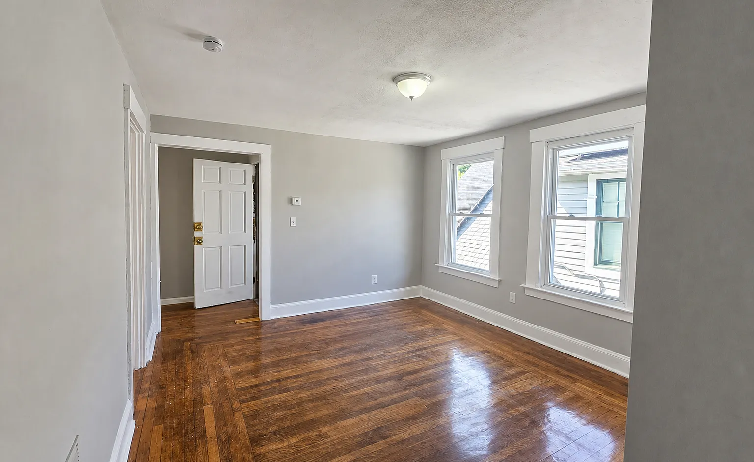 3 bed, 1104 sqft, $1,795 — Photo 1