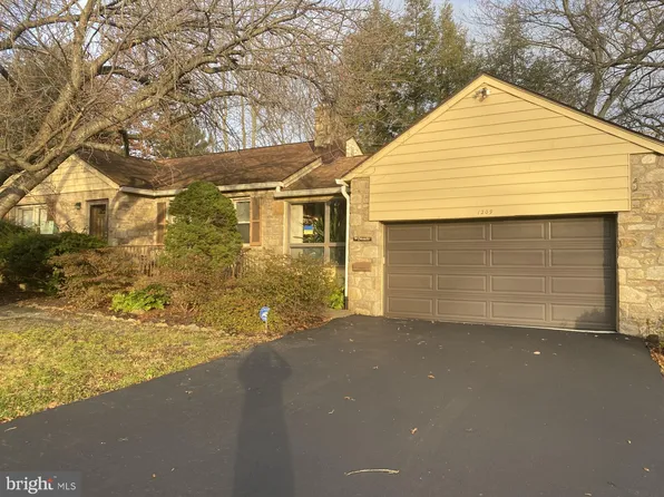 1209 Carr Rd, Wilmington, DE 19809