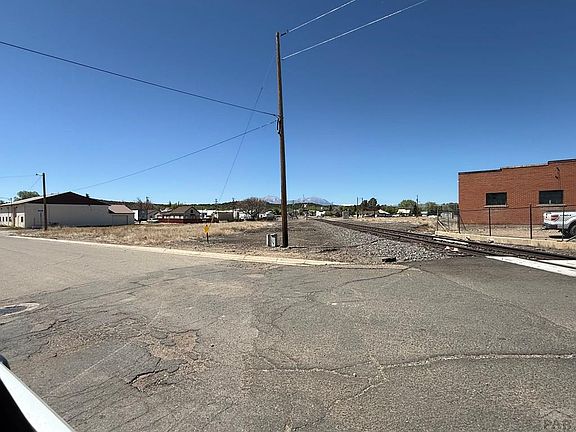 5th image of S Hendren Ave