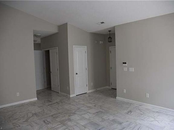 3rd image of 3818 Maribeau Woods Dr