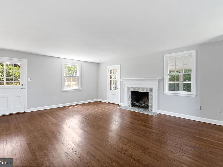3731 School Ln — Photo 7