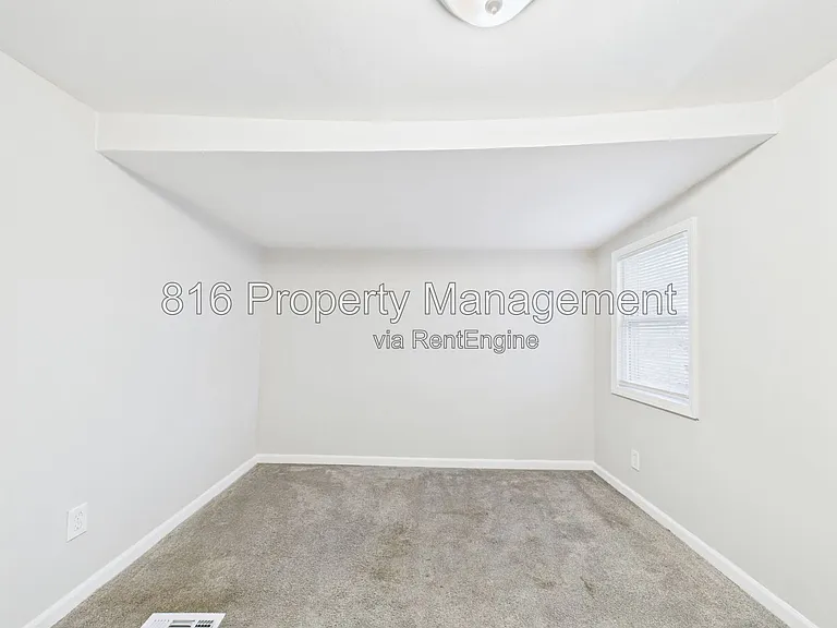 126 S Village Ter — Photo 11