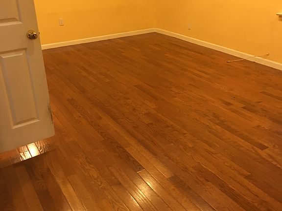 5th image of 25-6 37th St #1