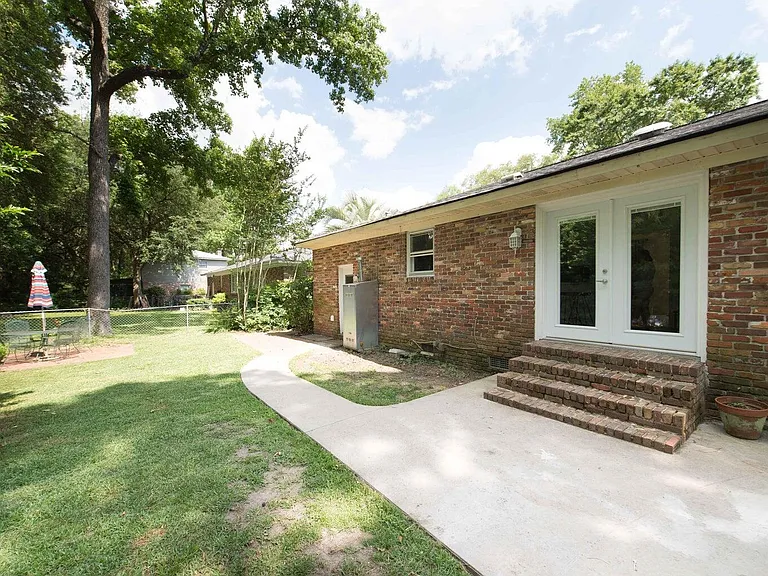 1268 Marvin Ave — Photo 4