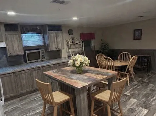 105802 S Parkwood Meadows Dr, McLoud, OK 74851