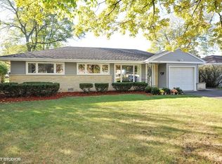 2313 Robincrest Ln, Glenview, IL 60025