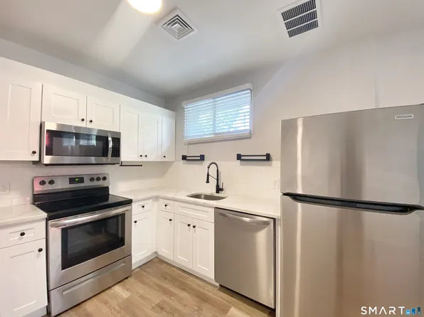 1 Mott Ave APT 6, Norwalk, CT 06850