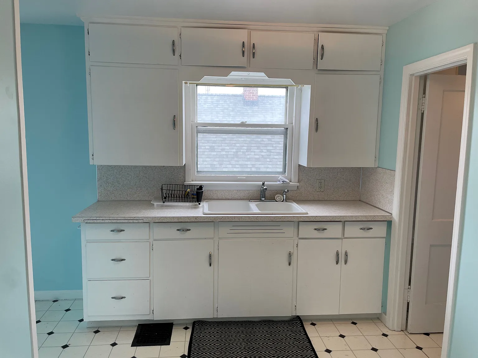 1 bed, $1,000 — Photo 4