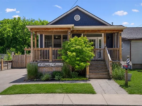 4 Rembe Ave, Hamilton, ON L8H 7G6