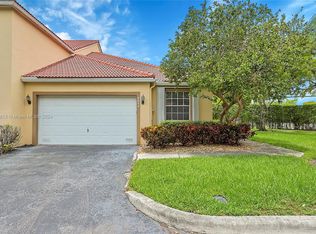 9854 Royal Palm Blvd, Coral Springs, FL 33065