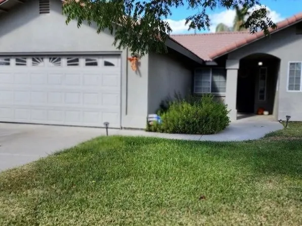 1034 Cedarwood St, Hanford, CA 93230