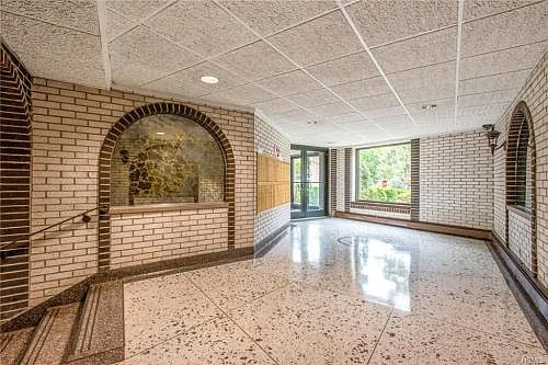 3rd image of 2 Park Ave APT 4C