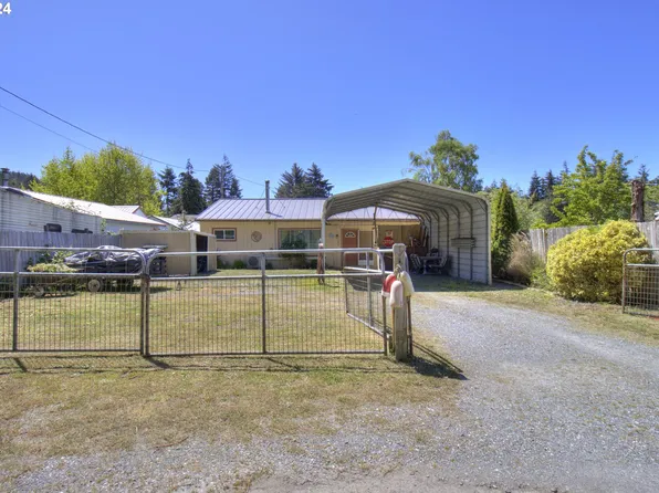 235 Mather Dr, Port Orford, OR 97465