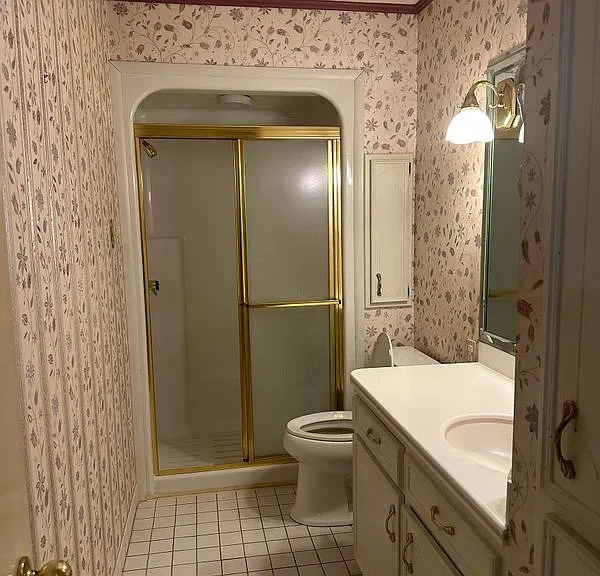 2208 Sprucewood Dr — Photo 3