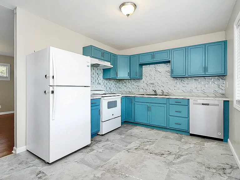 2244 English Dr — Photo 8