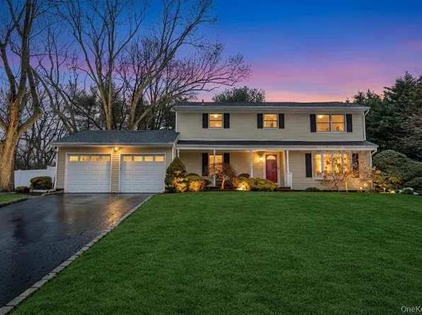 19 Spyglass Lane, East Setauket, NY 11733