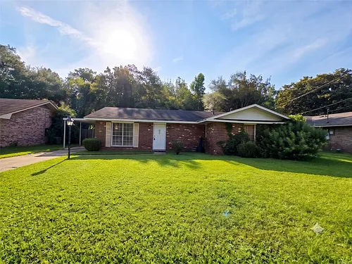 6520 Pinebrook Dr Photo 1